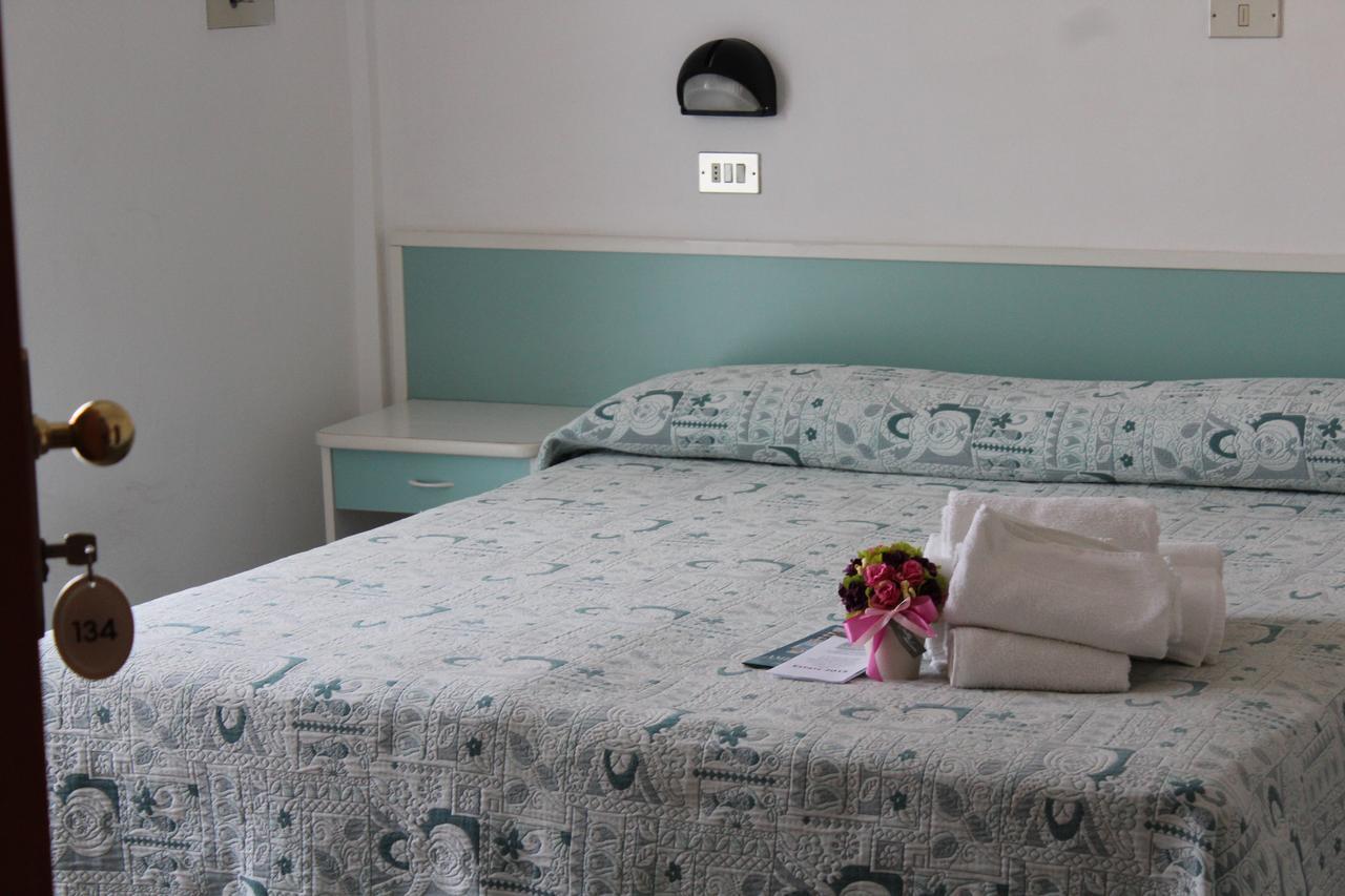 Hotel American Белариа-Игеа Марина Стая снимка